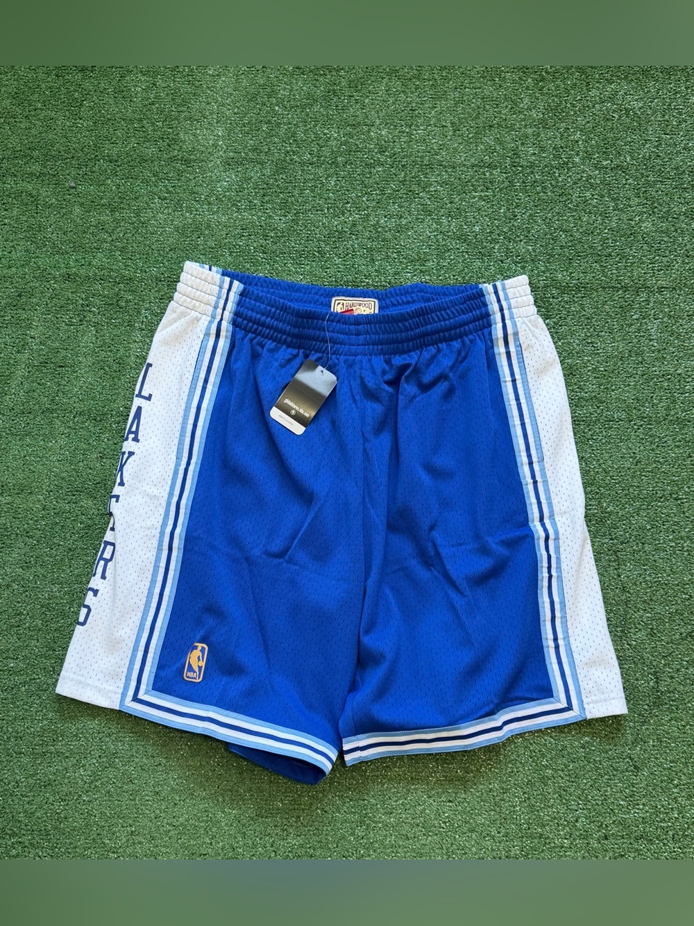 Los Angeles Lakers NBA Mitchell & Ness Alt Blue Swingman Shorts 96-97 Men’s 2XL